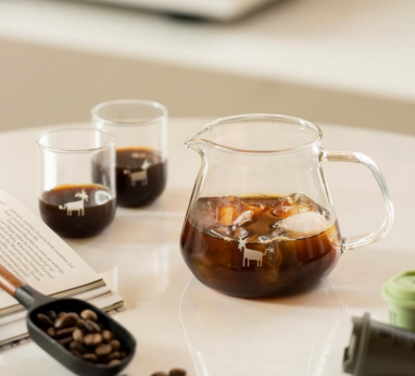 Cheerful Goat Handcrafted Borosilicate Glass Sharing Pot with 3-Box Freeze-Dried Coffee Bundle